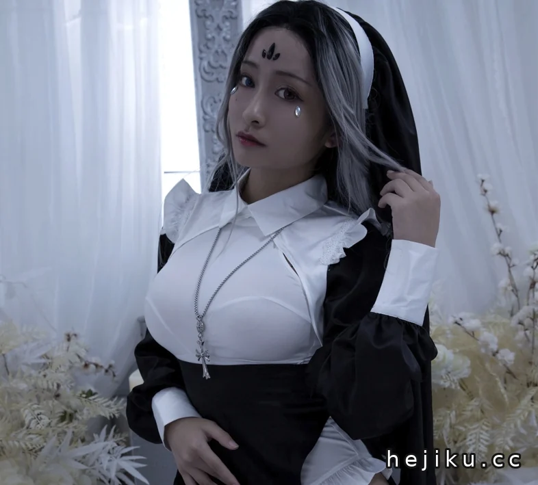洛璃LoLiSAMA cos合集赏析，真是魅力四射啊！
