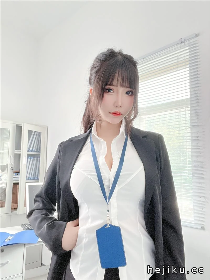 抱走莫子aa cos合集，这才叫做专业！